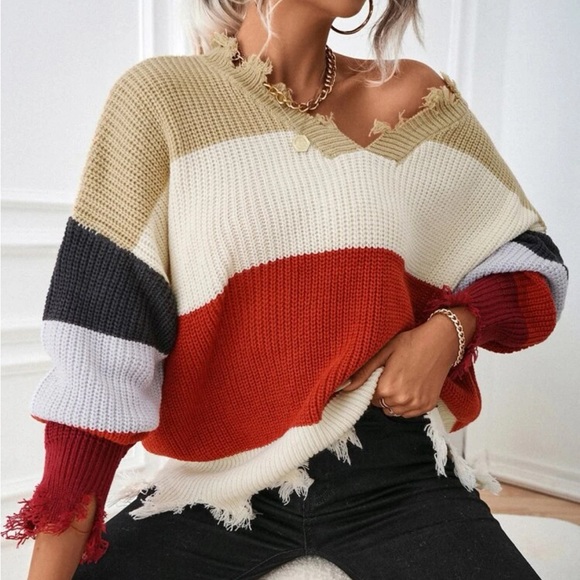Cozy color block distressed sweater - Picture 6 of 6